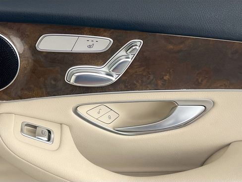 Used 2017 Mercedes-Benz GLC 300 image 32