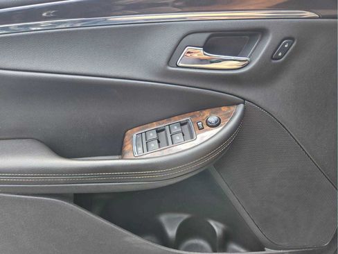 Used 2015 Chevrolet Impala LTZ FWD image 21