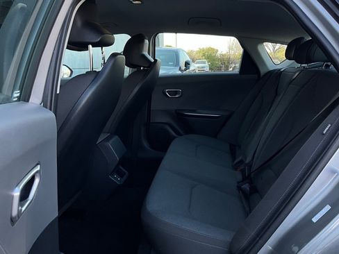 Used 2025 Kia K4 LXS image 11
