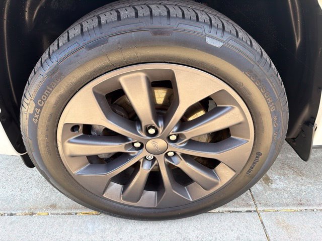 Certified 2021 Jeep Cherokee High Altitude AWD/4WD image 9