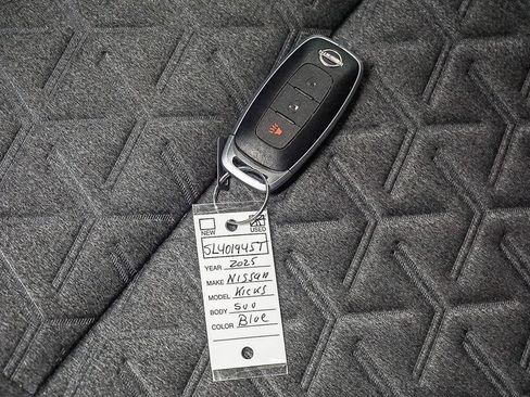 Used 2025 Nissan Kicks SV image 21