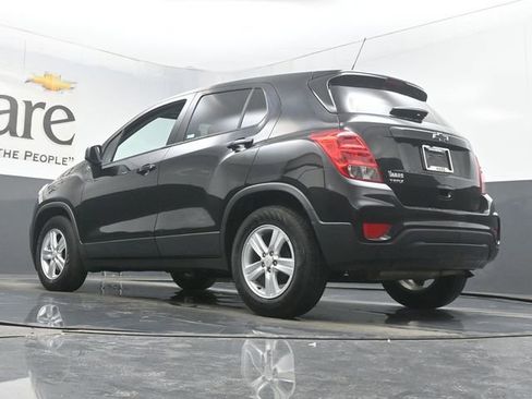 Used 2021 Chevrolet Trax LS w/ Tint and Cruise Package image 5