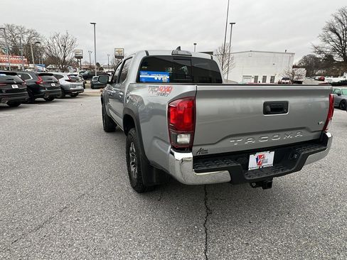 Used 2019 Toyota Tacoma TRD Off-Road image 6