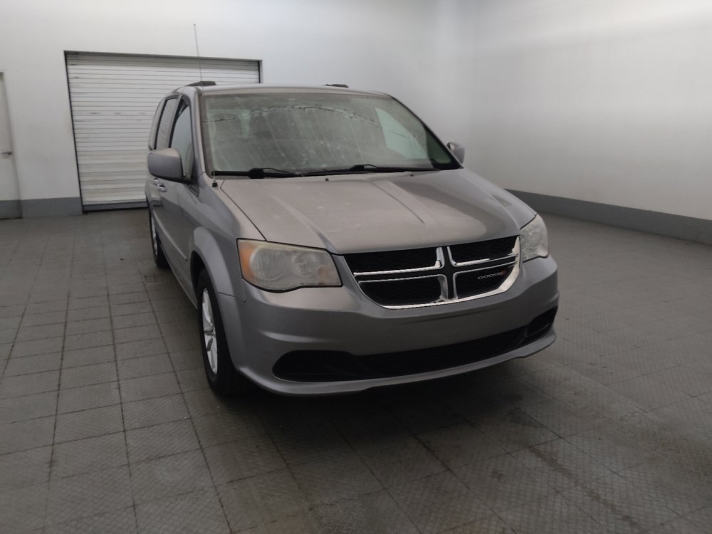 Used 2016 Dodge Grand Caravan SXT w/ UConnect Hands-Free Group FWD image 14