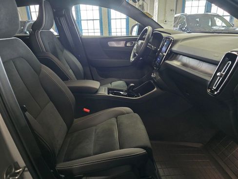 Certified 2023 Volvo C40 P8 Recharge Ultimate w/ Protection Package Premier image 79