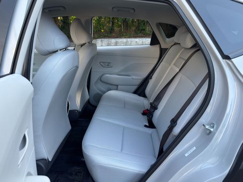 Used 2025 Hyundai Kona SEL AWD/4WD image 38