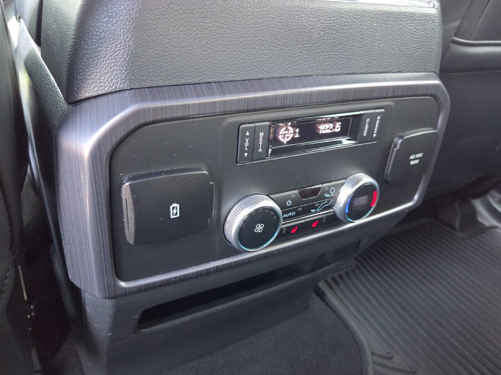Used 2024 Ford Expedition Platinum AWD/4WD image 12