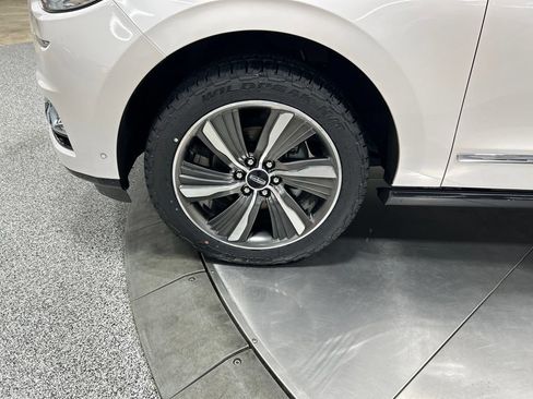 Used 2019 Lincoln Navigator Reserve AWD/4WD image 34