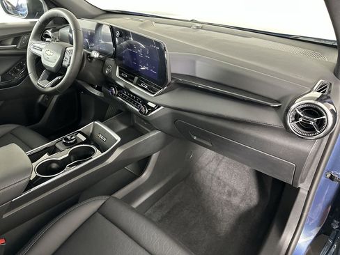 New 2026 Chevrolet Equinox LT w/ Convenience Package II FWD image 28