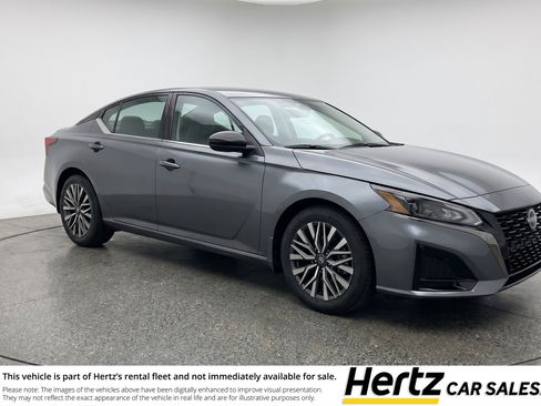 Used 2025 Nissan Altima 2.5 SV FWD image 1