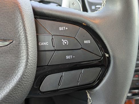 Used 2023 Chrysler 300 S RWD image 17