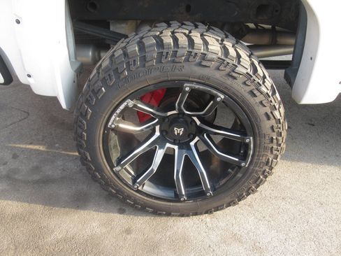 Used 2022 GMC Sierra 1500 Denali w/ Denali Reserve Package AWD/4WD image 9