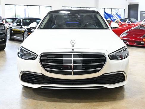 Used 2023 Mercedes-Benz S 580 4MATIC Sedan image 3