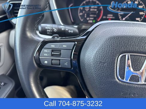 Used 2025 Honda Pilot EX-L image 26