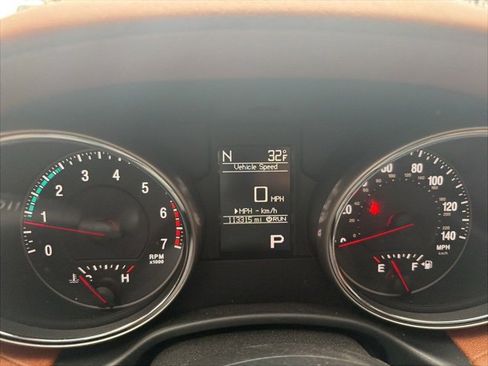 Used 2011 Jeep Grand Cherokee Overland Summit image 9