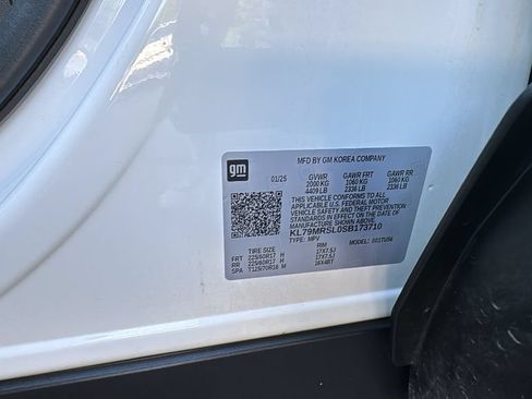 Used 2025 Chevrolet TrailBlazer LT AWD/4WD image 32