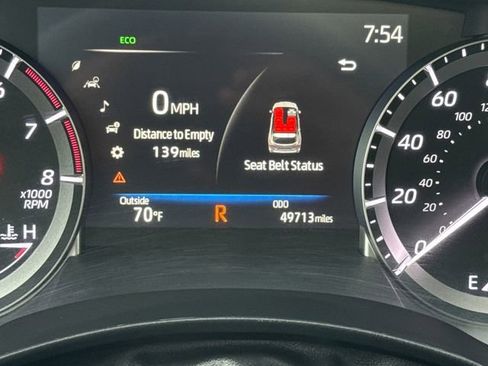 Used 2023 Toyota Highlander XLE image 31