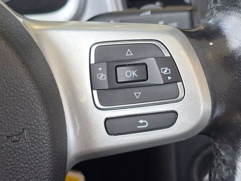 Used 2014 Volkswagen Beetle 2.5 FWD image 11