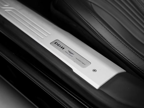 Used 2019 Aston Martin DB11 Volante RWD image 59
