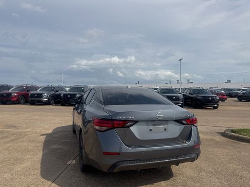 Used 2024 Nissan Sentra SV image 16