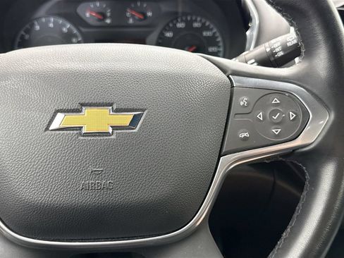 Used 2023 Chevrolet Traverse LT FWD image 12