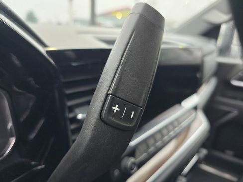 Used 2024 Chevrolet Silverado 3500 LT image 24