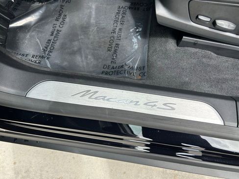 Certified 2025 Porsche Macan 4S Electric image 23