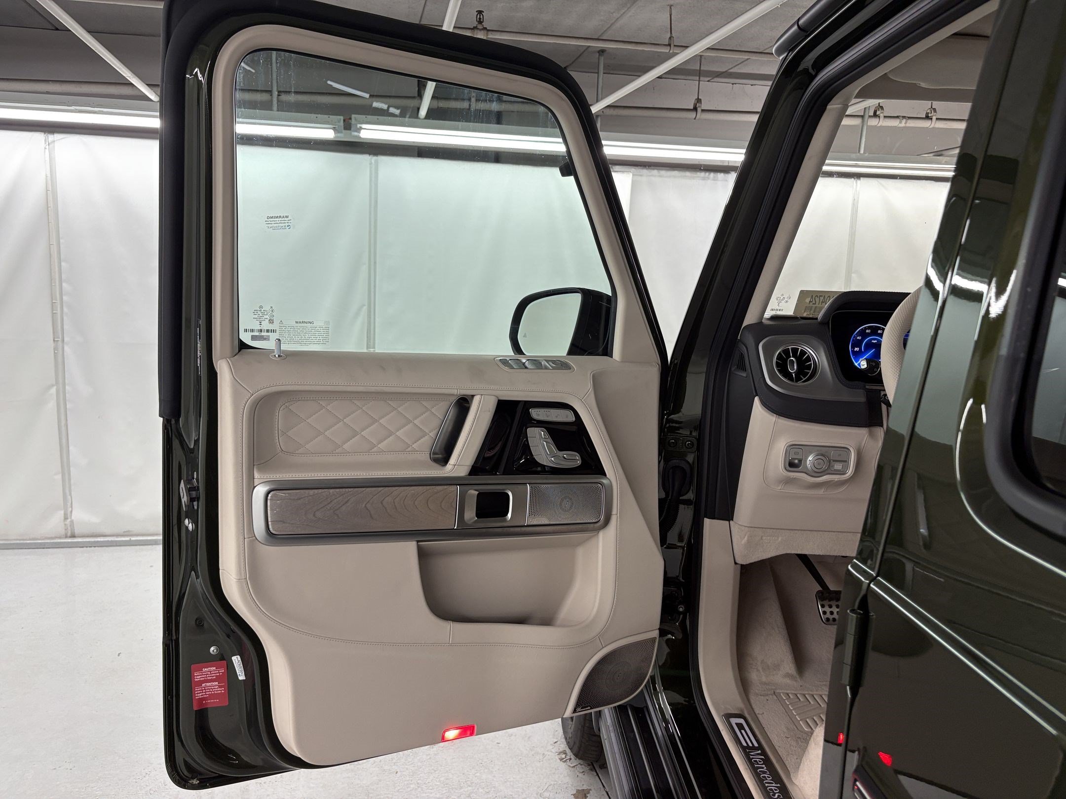 New 2027 Mercedes-Benz G 580 e image 14