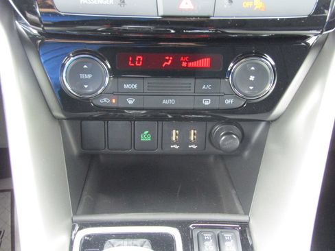 Used 2026 Mitsubishi Eclipse Cross LE AWD/4WD image 18