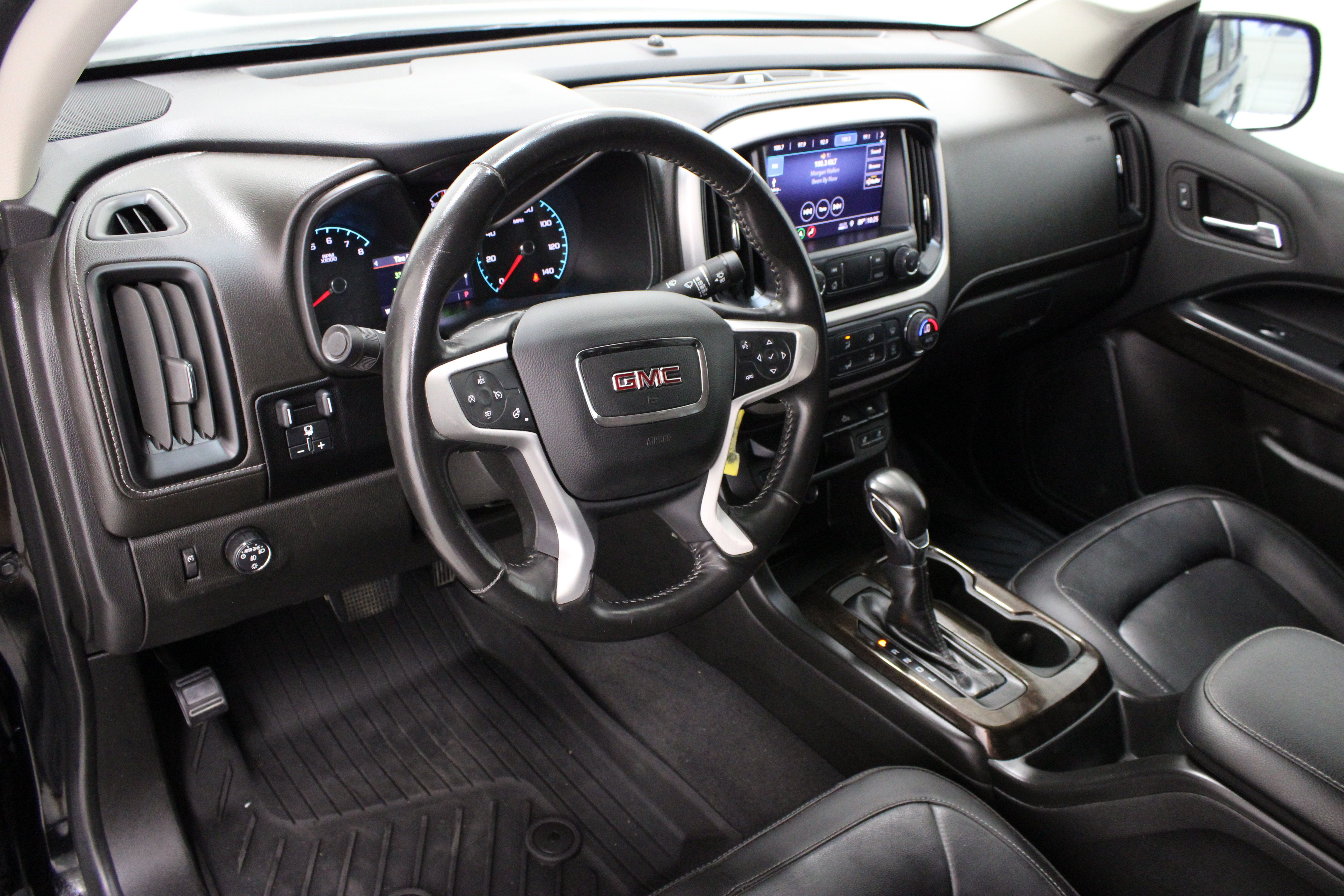 Used 2022 GMC Canyon Elevation w/ Elevation Premium Package RWD image 13