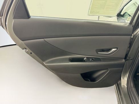 Used 2024 Hyundai Elantra Limited FWD image 27