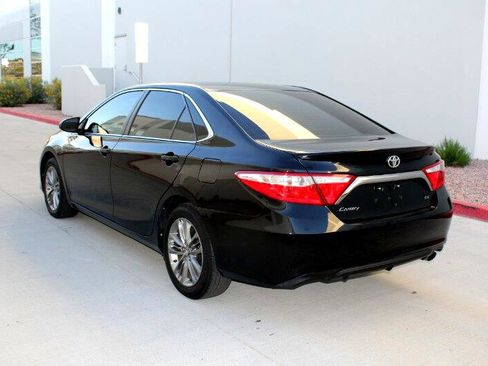 Used 2016 Toyota Camry SE image 7