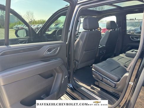 Used 2021 Chevrolet Suburban RST AWD/4WD image 21