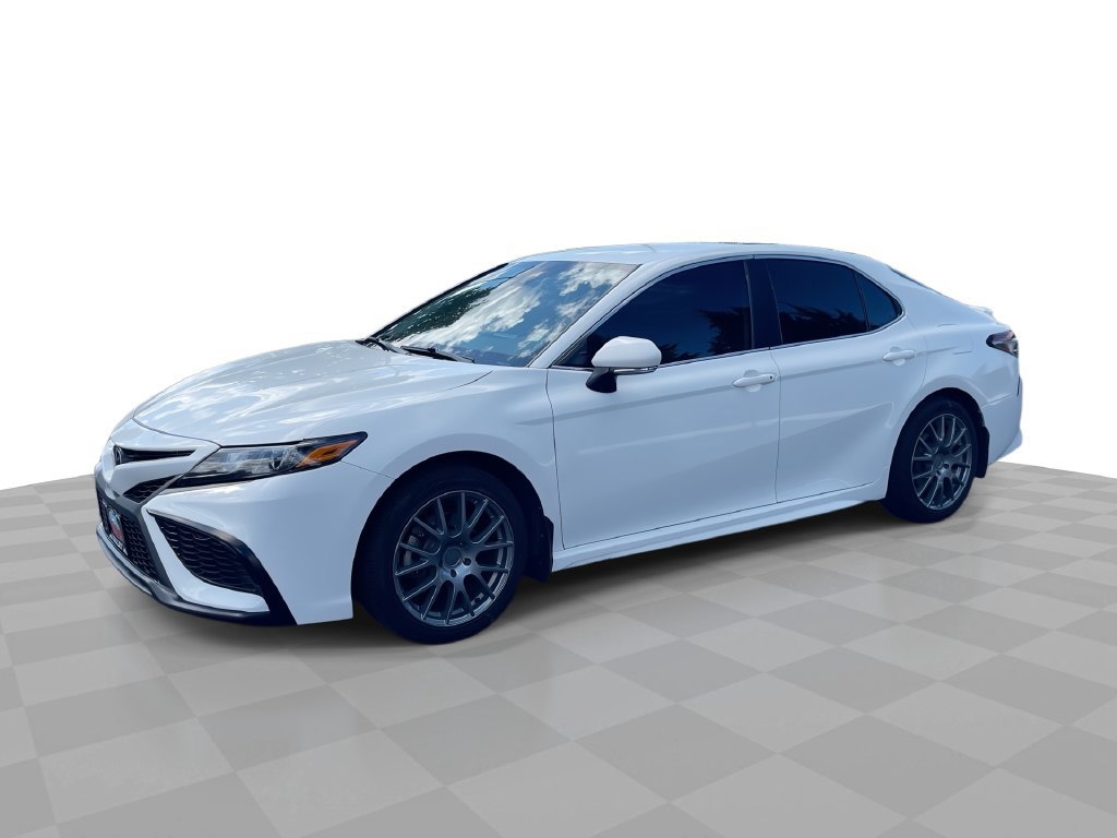 Used 2021 Toyota Camry SE FWD image 1
