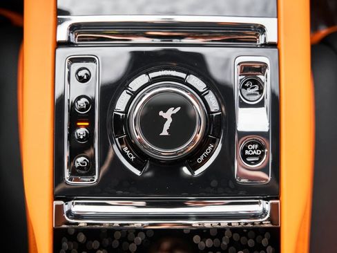 Used 2025 Rolls-Royce Cullinan AWD/4WD image 78