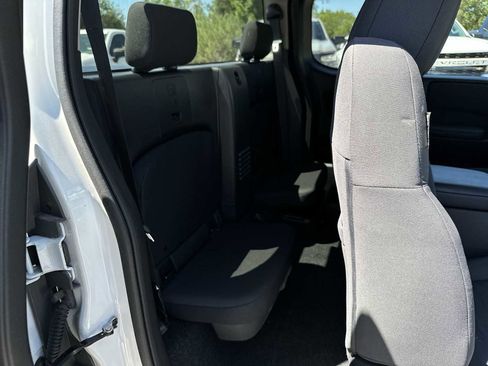 Used 2024 Nissan Frontier S RWD image 18