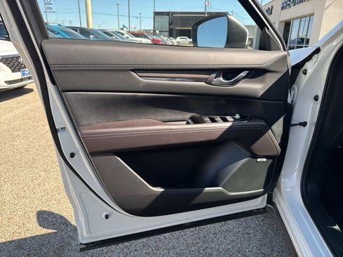 New 2025 MAZDA CX-5 Signature image 7