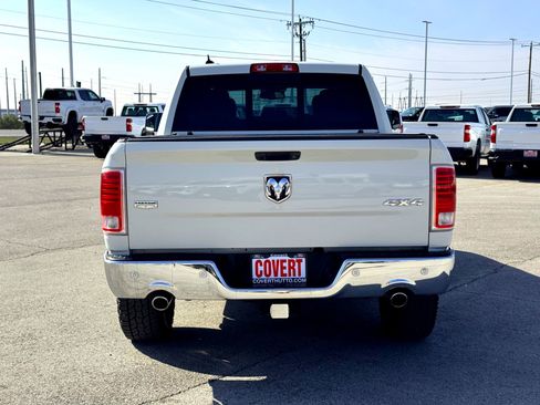 Used 2016 RAM 1500 Laramie w/ Convenience Group image 8