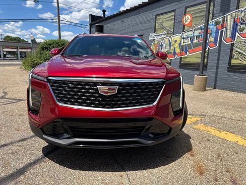 Used 2024 Cadillac XT4 Premium Luxury w/ Active Safety Package AWD/4WD image 2