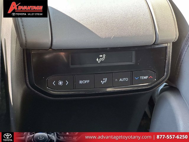 Certified 2021 Toyota Highlander Limited AWD/4WD image 18
