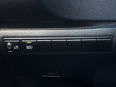 Used 2023 Toyota Corolla SE image 20