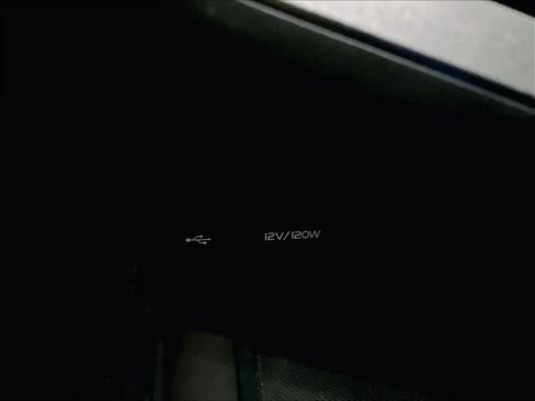 Used 2023 Toyota Camry SE image 27