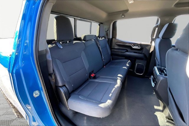 Used 2023 Chevrolet Silverado 1500 LT Trail Boss w/ Convenience Package II AWD/4WD image 17