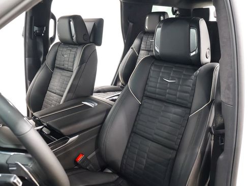 Used 2026 Cadillac Escalade V image 31