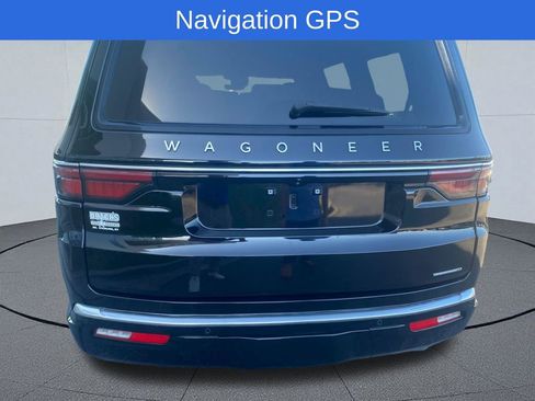 Used 2024 Jeep Wagoneer Series II w/ Flexible Seating Group RWD image 9