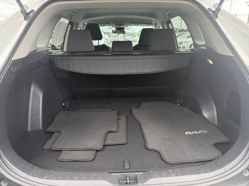 Used 2024 Toyota RAV4 XLE FWD image 16