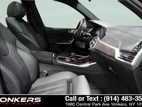Used 2022 BMW X5 xDrive40i w/ Premium Package image 30