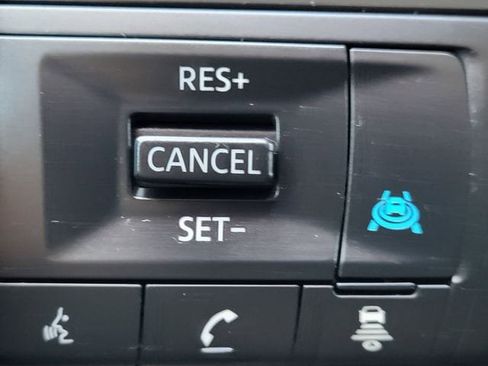 Certified 2025 Nissan Rogue SV AWD/4WD image 12