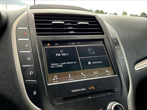 Used 2017 Lincoln MKC Premiere image 29