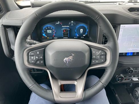 New 2025 Ford Bronco Badlands image 25